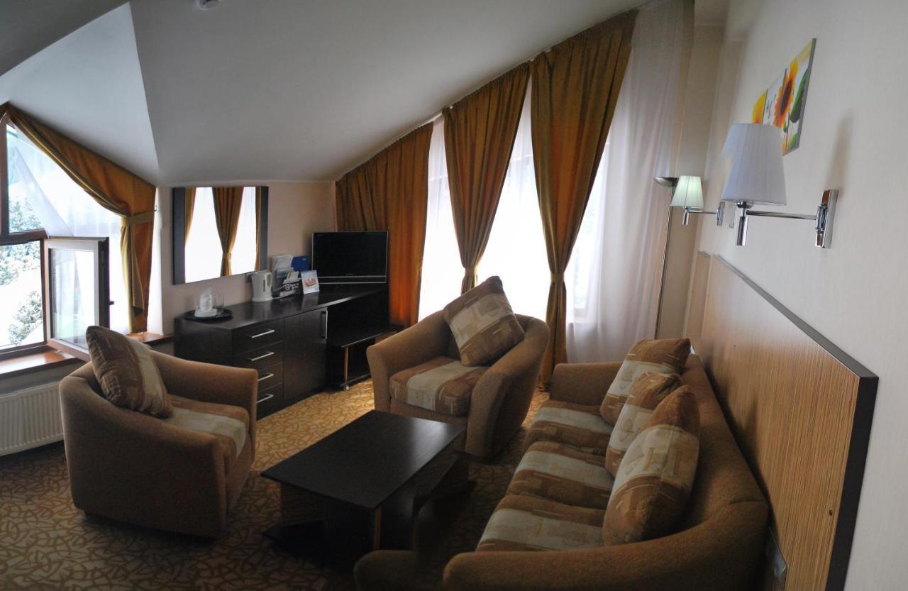Kapriz Karakol Hotel Quarto foto