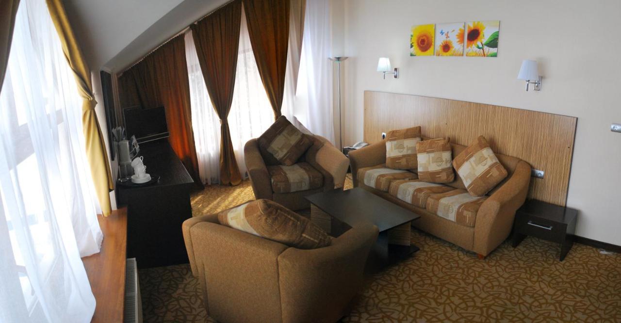 Kapriz Karakol Hotel Quarto foto